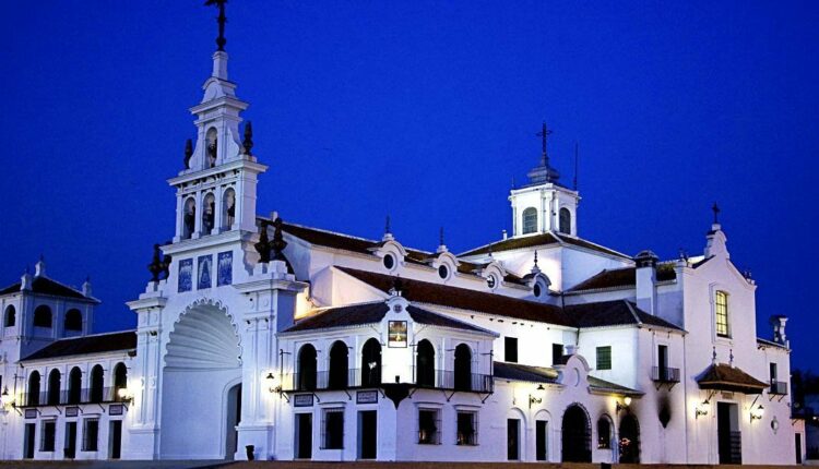 Santuario de Ntra. Sra. del Rocío – Rueda de Prensa para detallar las obras realizadas y Santa Misa Posterior