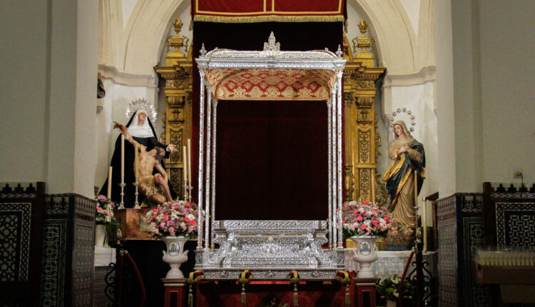 Las nuevas andas de la Virgen del Rocío ya están en Almonte