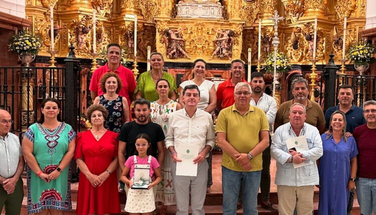 Hermandad Matriz – Cabildo extraordinario para recibir a la nieta de la camarista de la Virgen del Rocío.