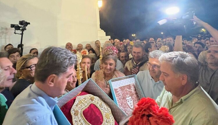 La Hermandad de Pilas celebra con emoción su 375 aniversario.