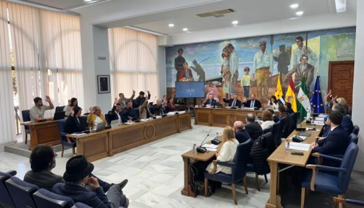 El Ayuntamiento de Rincón de la Victoria aprueba la concesión de la rotonda «Virgen del Rocío»