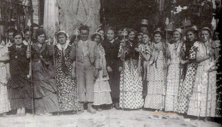 Presentación de Hermandades del Rocío ante la Puerta Mayor del Santuario 2026